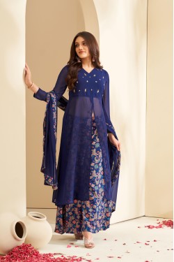 Navy Blue Floral Embroidered V-Neck A-Line Kurta w...